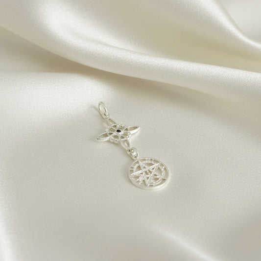 Colgante "Escudo de Ébano" en Plata de Ley - Amuleto Nudo de Bruja, Tetragramatón y Gema Negra