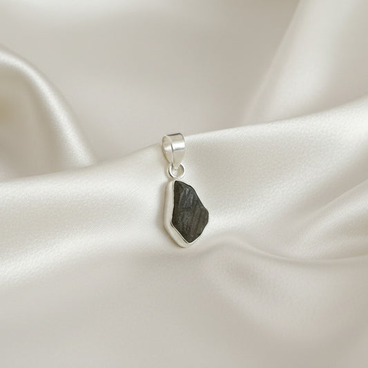 Colgante Moldavita en Plata de Ley 925 - Piedra Natural Transformadora