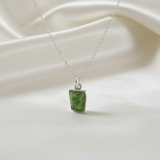 Colgante Moldavita en Plata de Ley 925 - Piedra Natural Transformadora