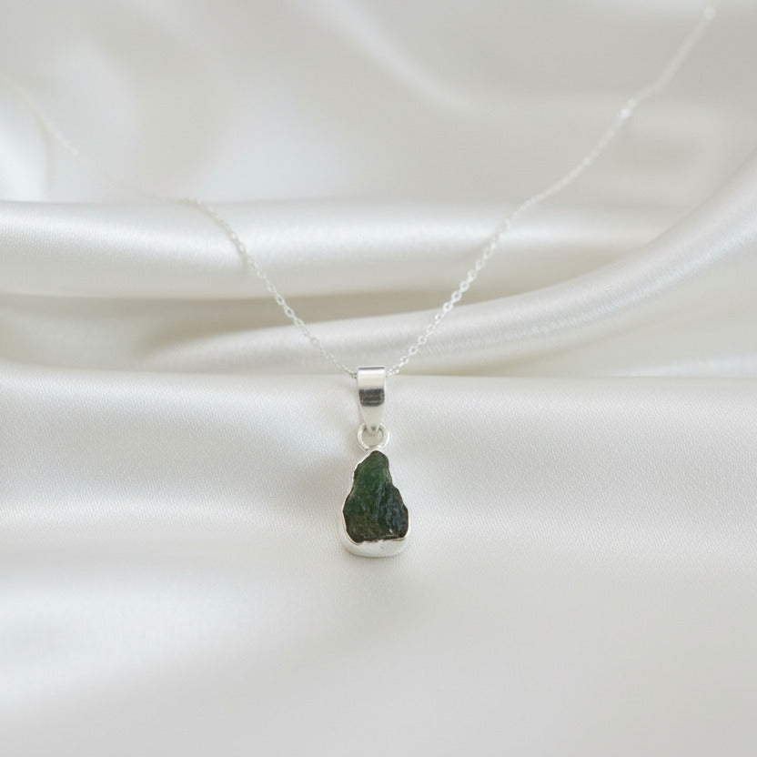 Colgante Moldavita en Plata de Ley 925 - Piedra Natural Transformadora