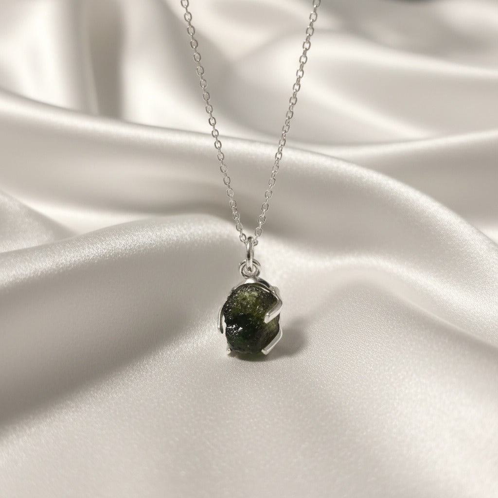 Colgante Moldavita en Plata de Ley 925 - Piedra Natural Transformadora