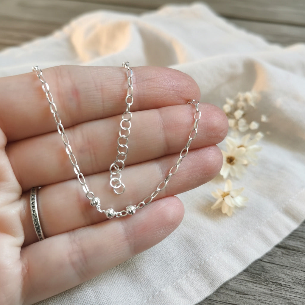 Tobillera de Plata de Ley 925 con Bolas Talladas - Amuleto de Refracción Energética y Regalo de Protección