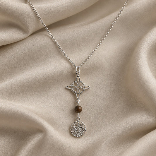 Colgante Nudo de Brujas y Tetragramatón en Plata de Ley con Ojo de Tigre