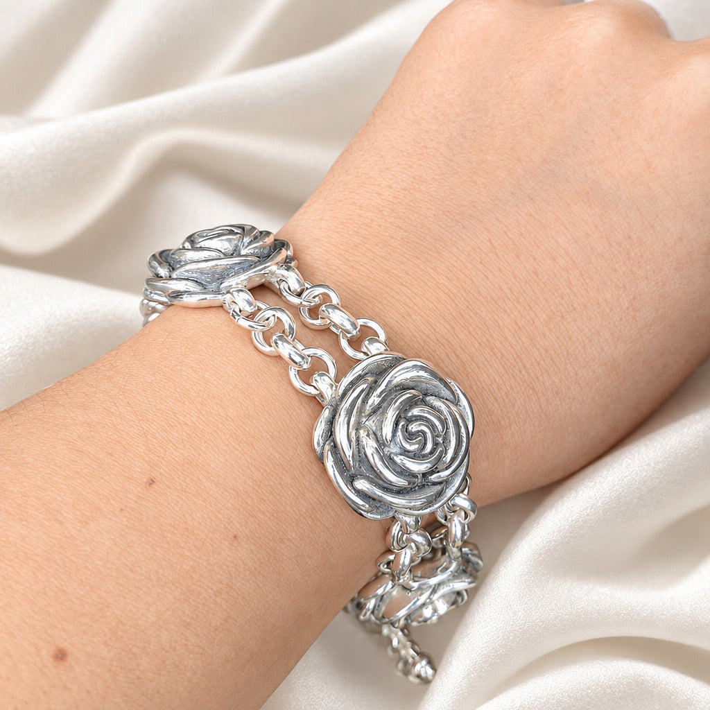 Pulsera de Rosas Doble en Plata de Ley 925 - Símbolo de Amor y Belleza Mágica