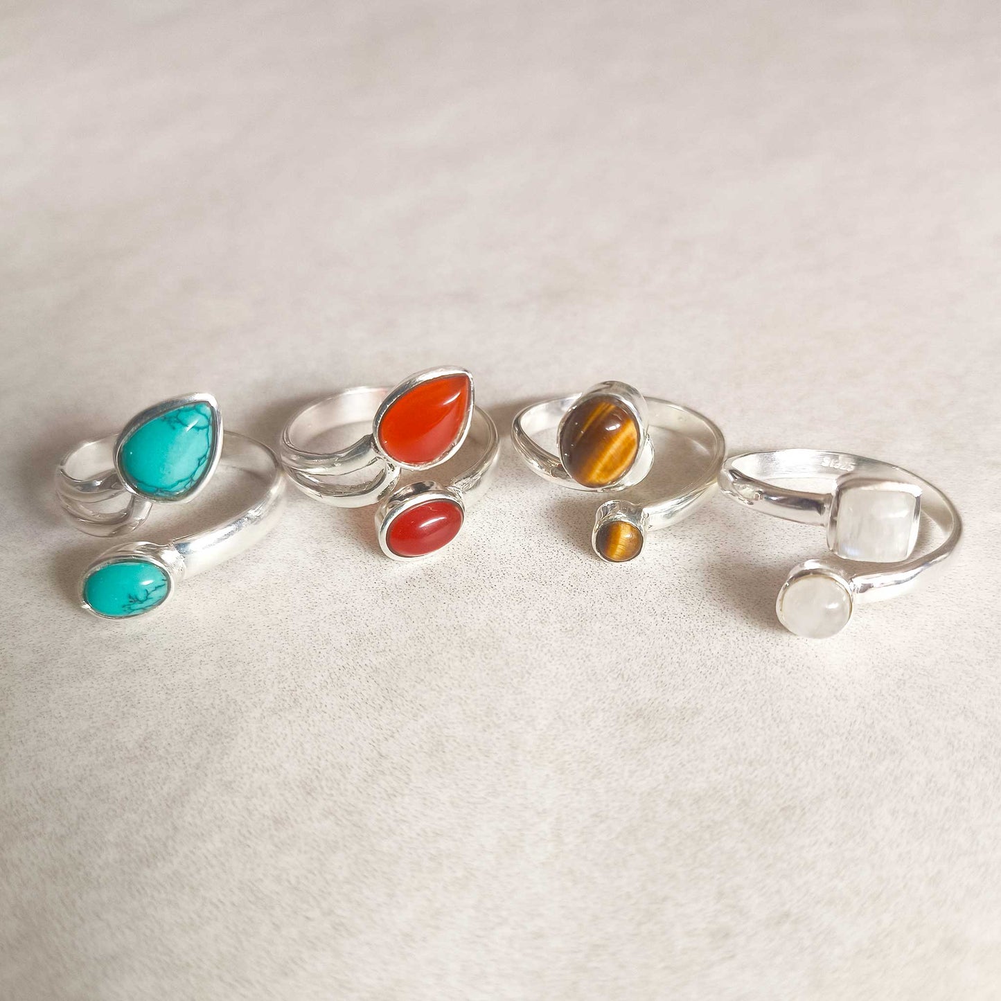 Anillo Ajustable de Plata 925 con Piedra de Luna - Talismán Lunar