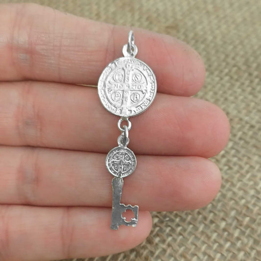 Colgante "Llave Maestra de la Fe" en Plata de Ley - El Poder Dual de San Benito