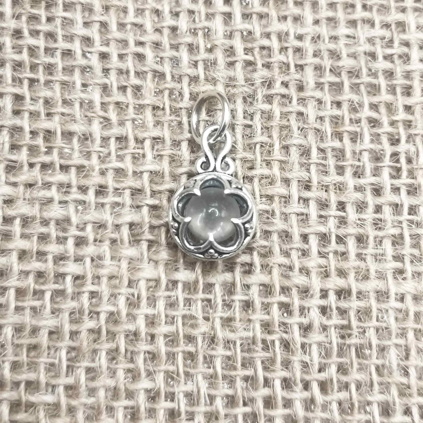 Colgante Gotland (Plata de Ley) con Cuarzo Transparente - El Cristal de la Claridad y el Amuleto Amplificador