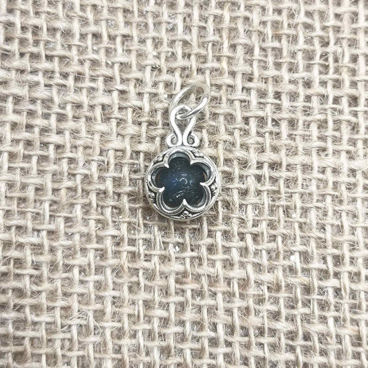 Colgante Gotland (Plata de Ley 925) con Labradorita - Escudo Místico, Despertar de la Intuición y Transformación Energética