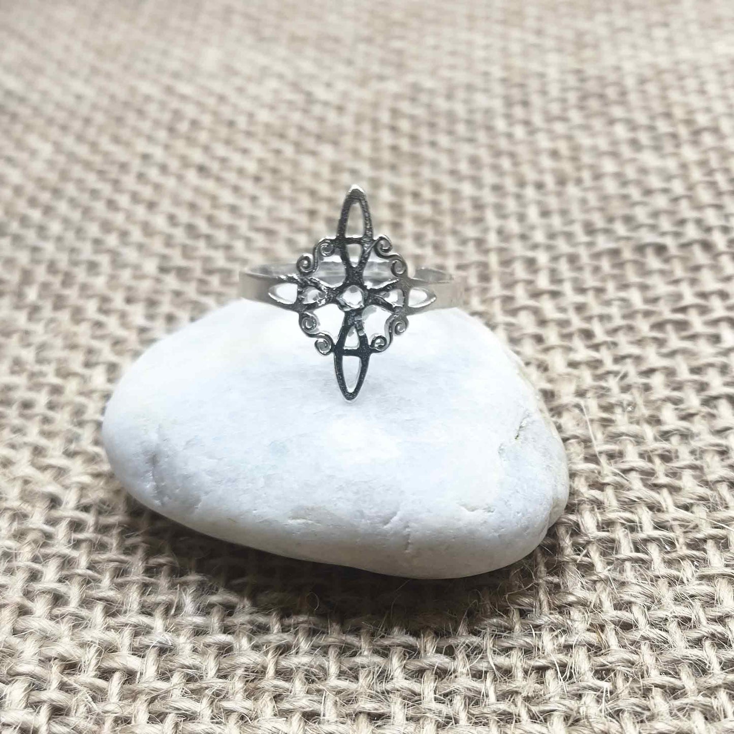 Anillo Nudo de Bruja Ajustable (Plata de Ley 925) - Amuleto de Protección Personal, Fuerza Celta y Magia