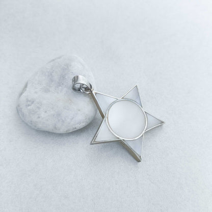 Colgante Estrella de Cinco Puntas en Nácar y Plata de Ley 925 (40 x 35 mm)