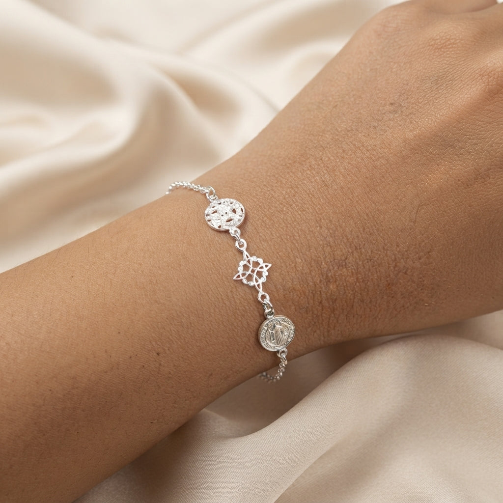 Pulsera de Plata de Ley 925 con San Benito, Nudo de Brujas y Tetragramatón