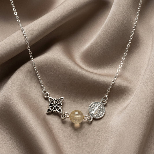 Collar de Plata de Ley 925 con San Benito, Nudo de Brujas y Citrino