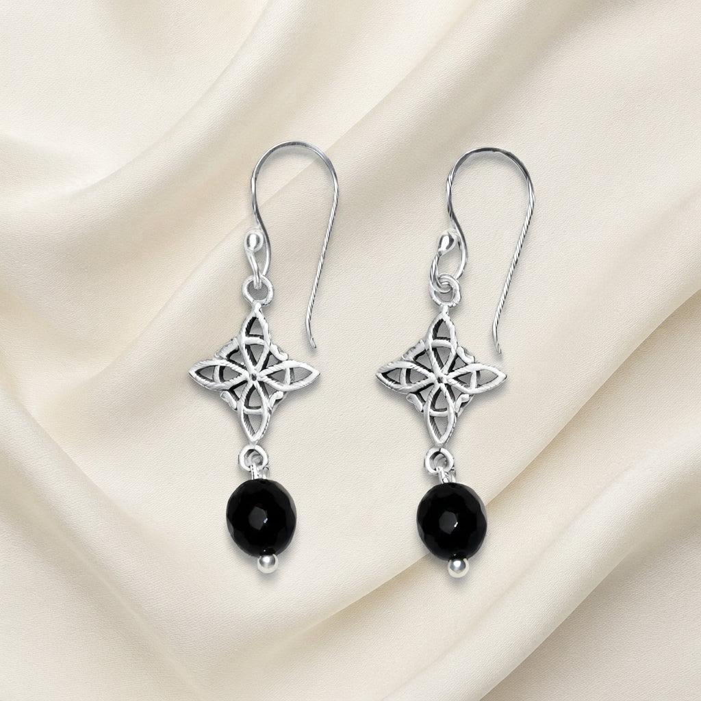 Pendientes Nudo de Bruja y Ónix en Plata de Ley 925