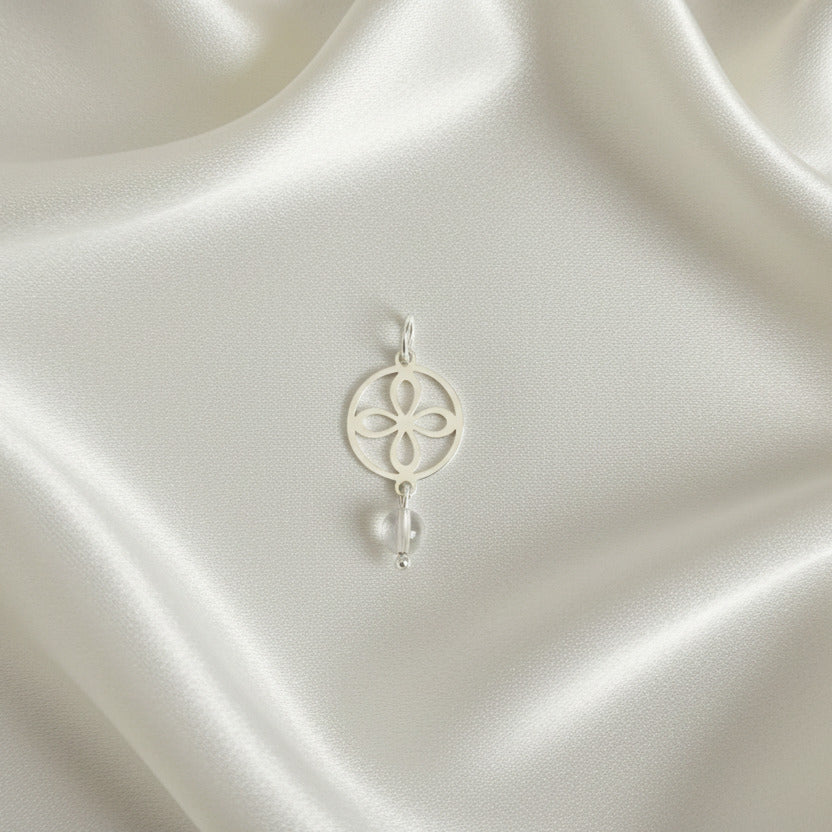 Colgante "Luz del Destino" en Plata de Ley - Amuleto Trébol de Cuatro Hojas y Cuarzo Transparente