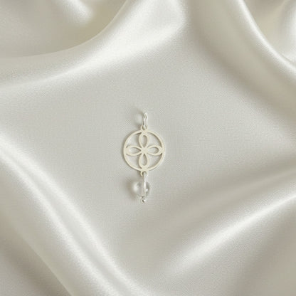 Colgante "Luz del Destino" en Plata de Ley - Amuleto Trébol de Cuatro Hojas y Cuarzo Transparente