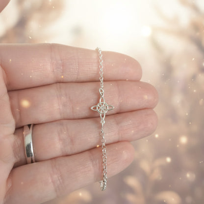 Pulsera "Vínculo de Protección" en Plata de Ley - Nudo de Bruja con Cadena Rolo