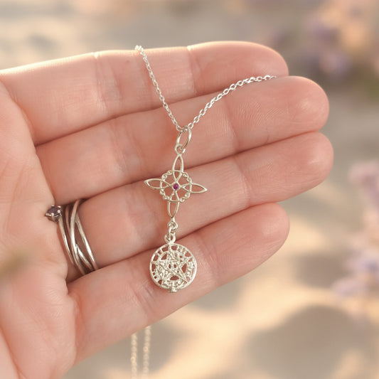 Colgante "Fuerza Vital" en Plata de Ley - Amuleto Nudo de Bruja, Tetragramatón y Gema Roja