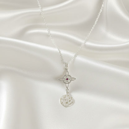 Colgante "Fuerza Vital" en Plata de Ley - Amuleto Nudo de Bruja, Tetragramatón y Gema Roja