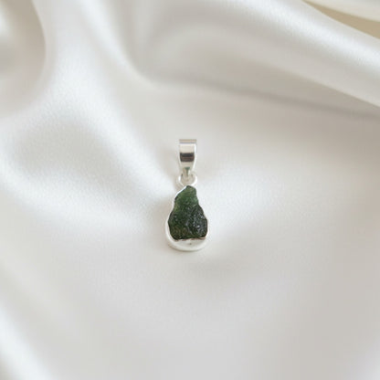 Colgante Moldavita en Plata de Ley 925 - Piedra Natural Transformadora
