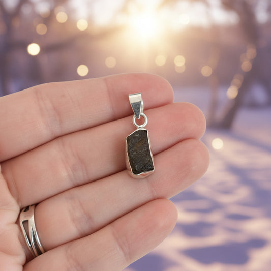 Colgante Moldavita en Plata de Ley 925 - Piedra Natural Transformadora