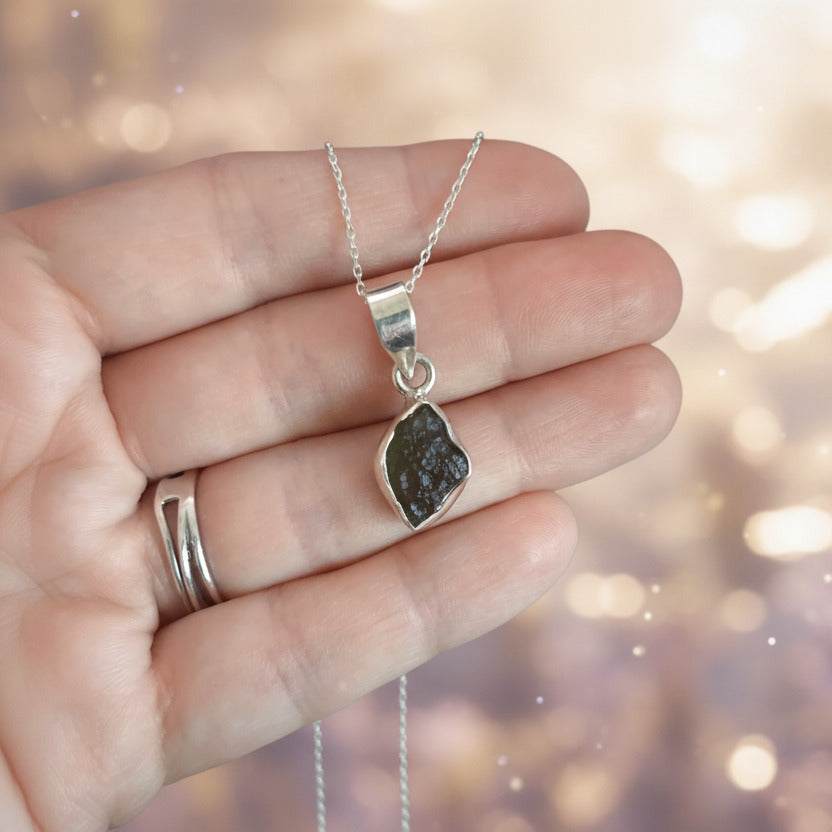 Colgante Moldavita en Plata de Ley 925 - Piedra Natural Transformadora