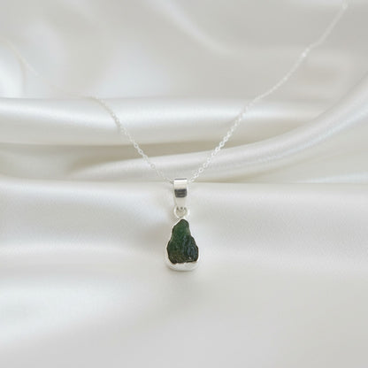 Colgante Moldavita en Plata de Ley 925 - Piedra Natural Transformadora