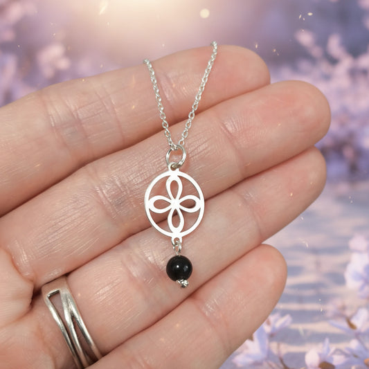 Colgante "Fortuna Serena" en Plata de Ley - Amuleto Trébol de Cuatro Hojas y Ónice Negro