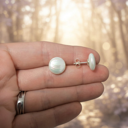 Pendientes "Luna Marina" en Plata de Ley - Perla Shell de 12 mm con Brillo Iridiscente