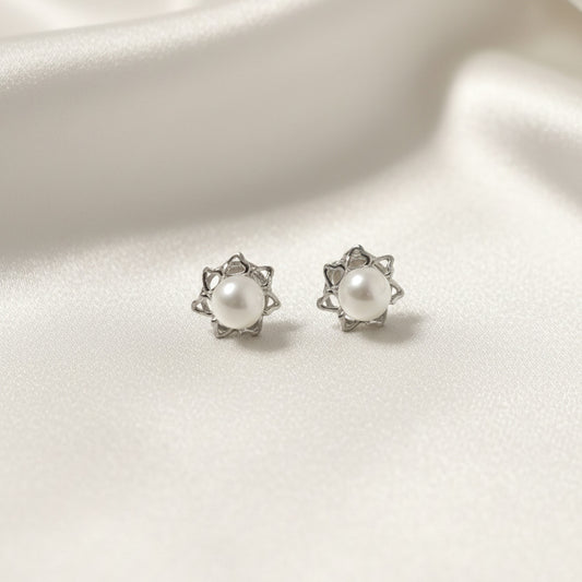Pendientes "Esencia de Amor" en Plata Rodiada - Perla Cultivada y Orla de Corazones