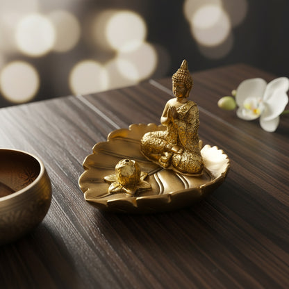 Soporte de Incienso Buda Dorado en Hoja de Loto – Pieza de Resina Artesanal (11 cm)