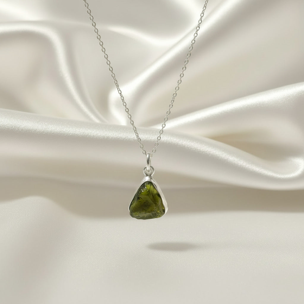 Colgante Moldavita en Plata de Ley 925 - Piedra Natural Transformadora