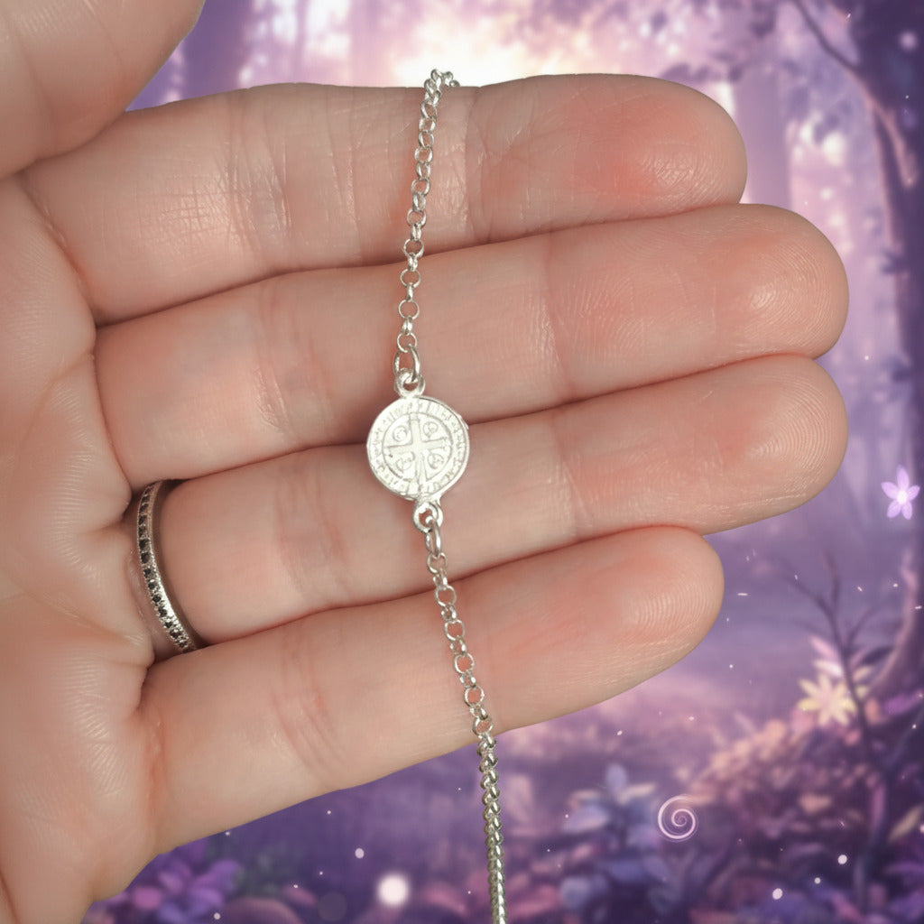 Pulsera "Escudo de Fe" – San Benito de 8.7 mm de Doble Cara en Plata de Ley 925