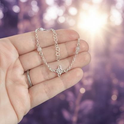 Pulsera "Vibración Amorosa" – Nudo de Bruja y Cuarzo Rosa en Plata de Ley 925