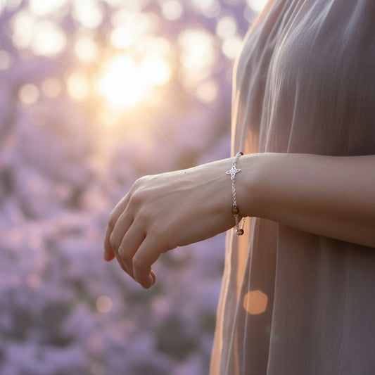 Pulsera "Fuerza Interior" – Nudo de Bruja y Ojo de Tigre en Plata de Ley 925