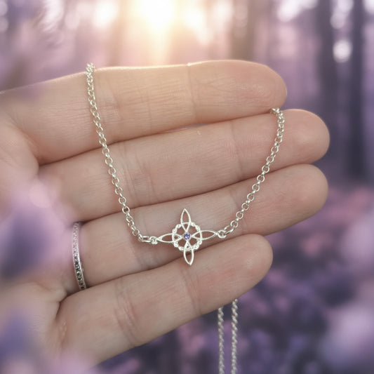 Tobillera "Senda de Intuición" – Nudo de Bruja con Circonita Malva en Plata de Ley 925