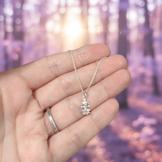 Colgante Mini "Luz de Caravaca" – Cruz de Plata de Ley (10x6 mm)