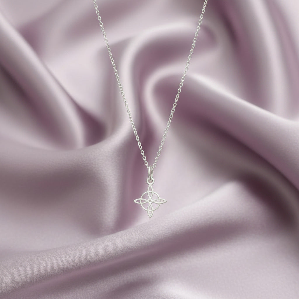 Colgante "Nudo de Bruja" Mini – Geometría Sagrada en Plata de Ley