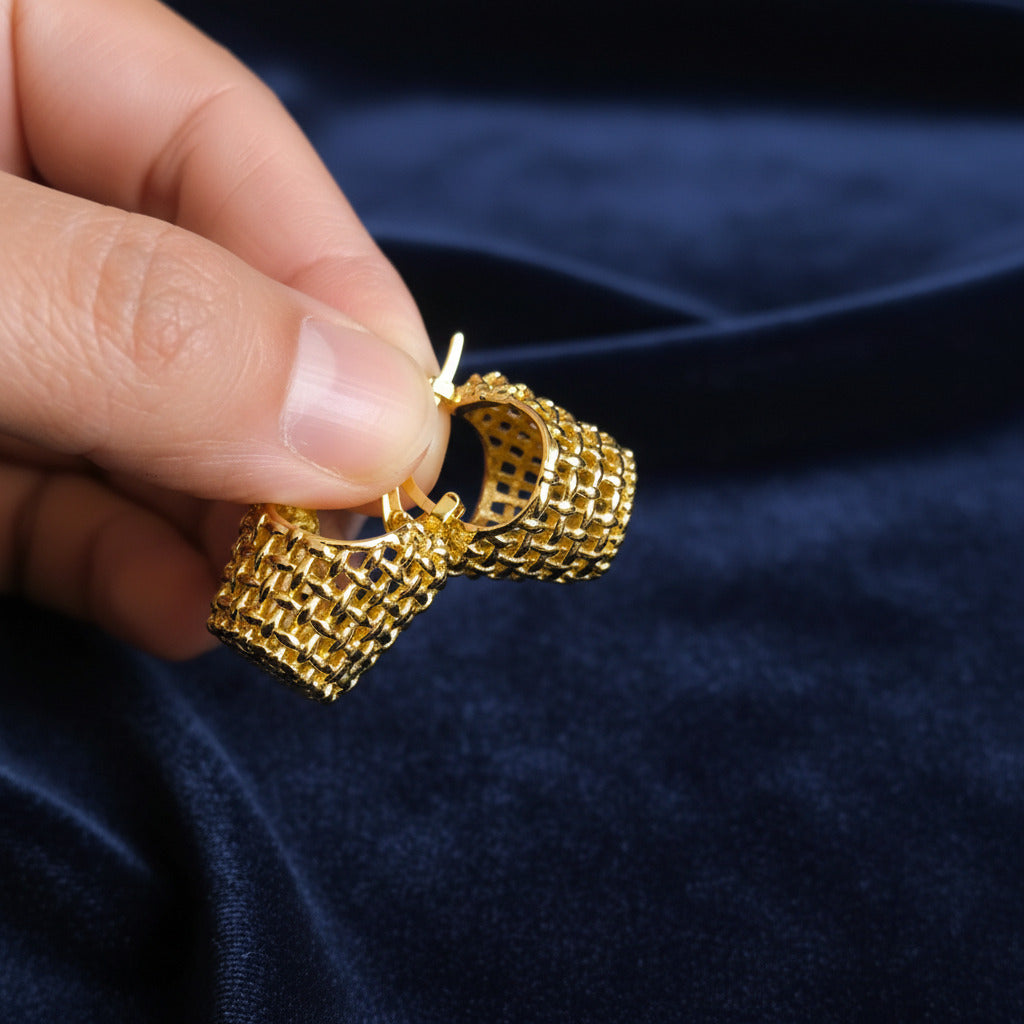 Pendientes Canasta Sagrada - Chapado en Oro - Amuleto de Abundancia y Regalo de Prosperidad