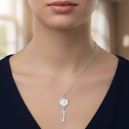 Colgante de Fe y Protección (Plata de Ley 925) - Medalla San Judas Tadeo y Llave de San Benito (45.7 mm)