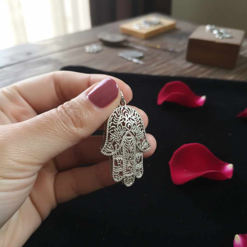 Colgante Mano de Fátima Grande - Plata de Ley 925 y Circonitas - Amuleto de Protección y Regalo Espiritual