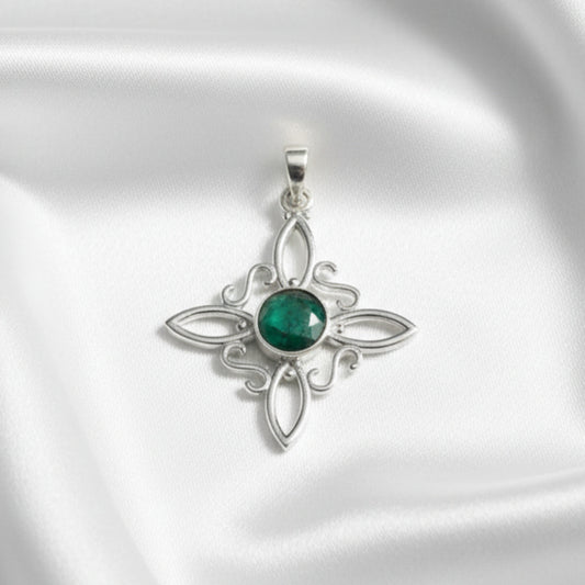 Colgante Nudo de Bruja MAXI (Plata de Ley 925) - Amuleto Celta de Protección con Gema Central Verde (31.4 mm)