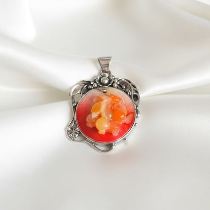 Colgante de Nácar con Esmalte y Resina Floral en Plata de Ley 925 - Regalo Exclusivo para Mujer