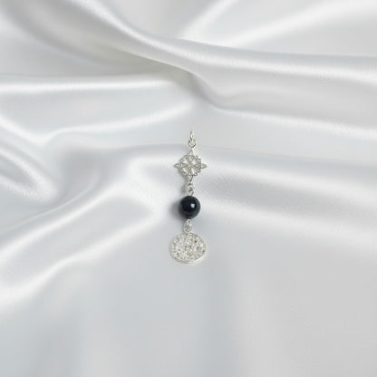 Colgante Nudo de Bruja y Tetragramatón en Plata de Ley 925 con Ónix - Amuleto de Protección