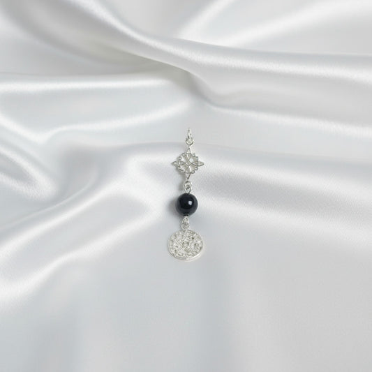 Colgante Nudo de Bruja y Tetragramatón en Plata de Ley 925 con Ónix - Amuleto de Protección