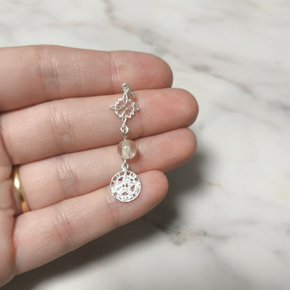 Colgante Nudo de Bruja y Tetragramatón en Plata de Ley 925 con Cuarzo Transparente - Amuleto de Protección