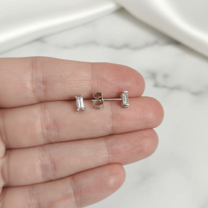 Pendientes Rectangulares en Plata de Ley 925 Rodiada con Circonitas Blancas - Regalo Elegante