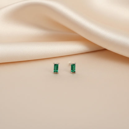Pendientes Rectangulares en Plata de Ley 925 Rodiada con Circonita Verde - Regalo Elegante