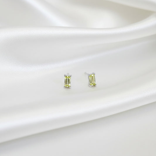 Pendientes Rectangulares en Plata de Ley 925 Rodiada con Circonita Verde Lima - Regalo Elegante