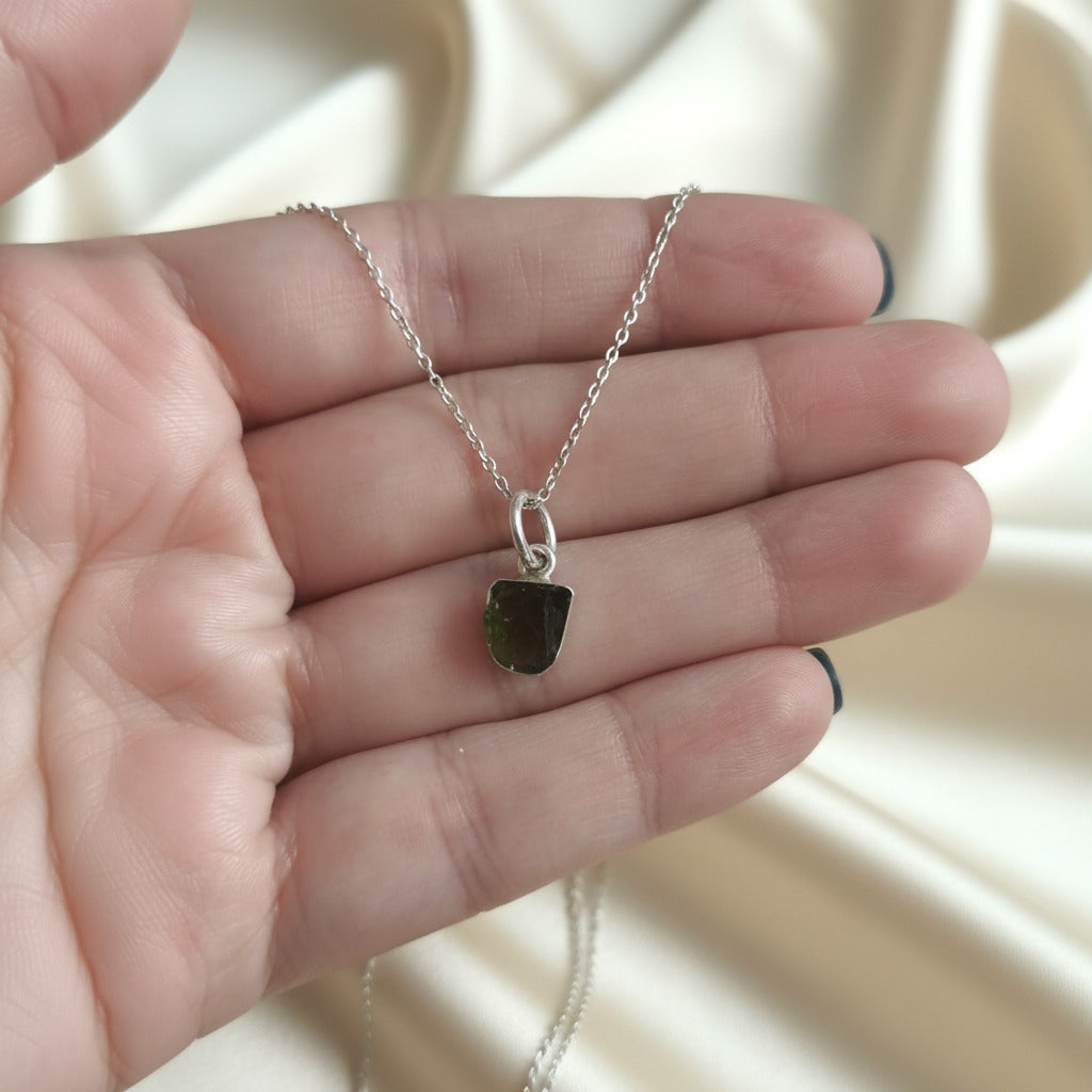 Colgante Moldavita en Plata de Ley 925 - Piedra Natural Transformadora
