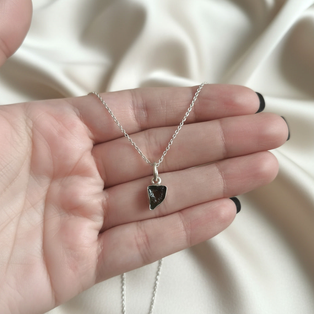 Colgante Moldavita en Plata de Ley 925 - Piedra Natural Transformadora